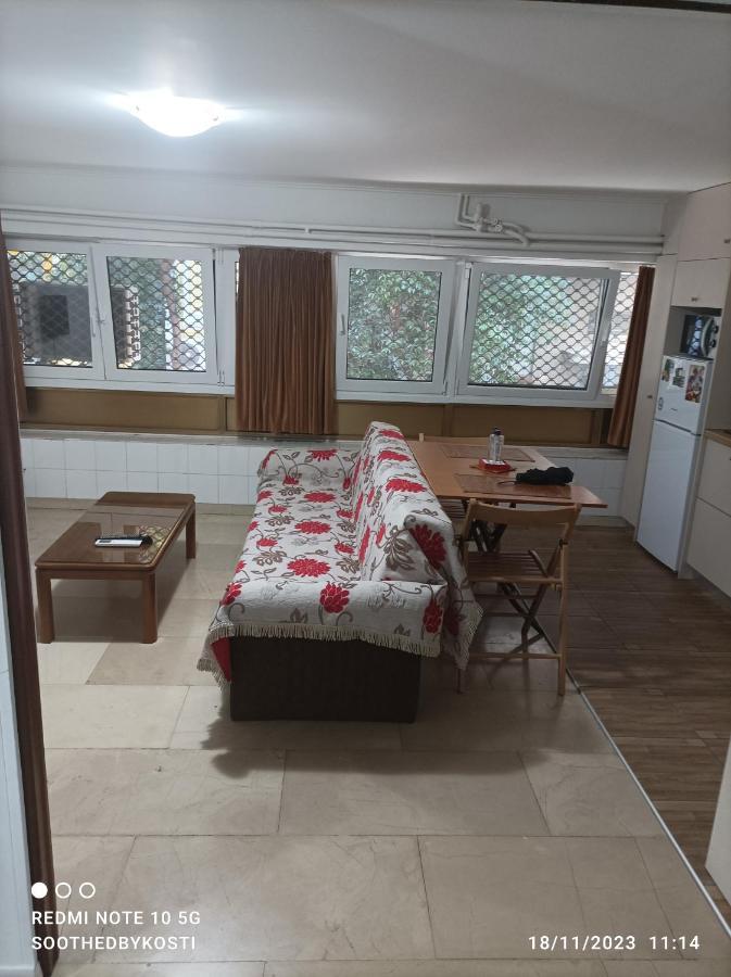 Ferienwohnung L&K Location Next To Center Of Athen Exterior foto